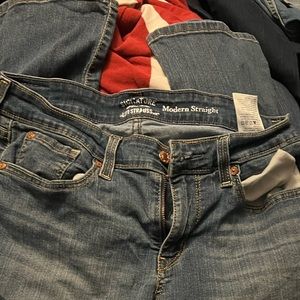 Levi’s modern straight